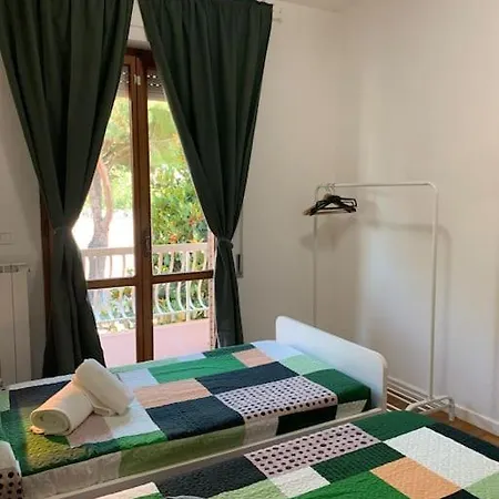 Grande 130mq Con Posto Auto In Giardino Privato غروسيتو