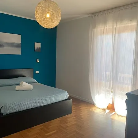 Grande 130mq Con Posto Auto In Giardino Privato Apartmán